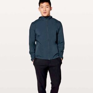 Lululemon Lumino-City Rain Jacket Lightweight Jacket in Nautical Navy size Large